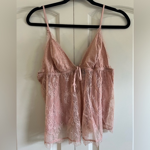 Victoria’s Secret Lace Blush Cami Set - Picture 1 of 14